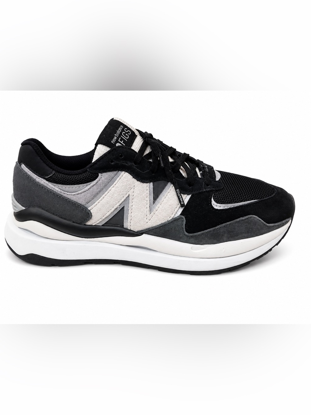 New Balance Black & Gray Women's Sneakers with White Midsole